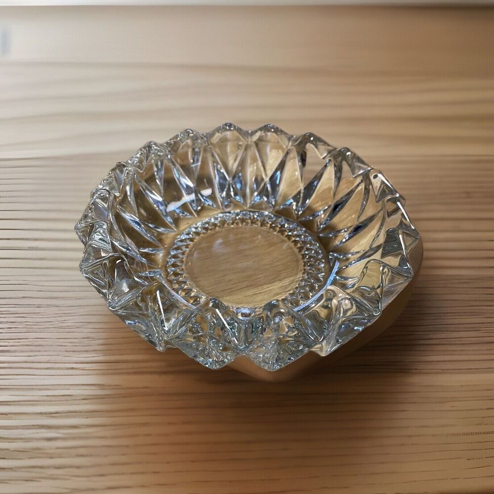 Vintage Clear Glass Ashtray Tray 6” Scalloped Edge – Retro MCM Grannycore Decor - Picture 2 of 5